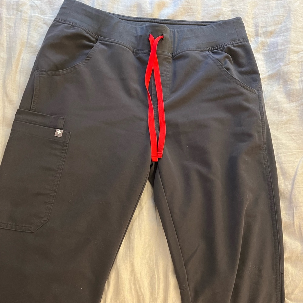 Size small gray figs
